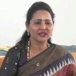 ycp leaders Strong Counter to undavalli Sridevi