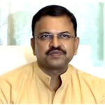 VV Lakshminarayana praised KCR