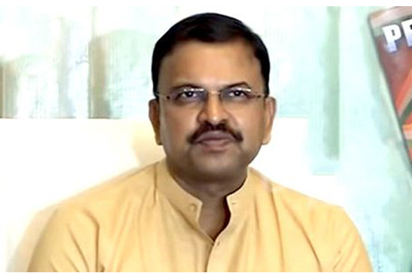 VV Lakshminarayana praised KCR