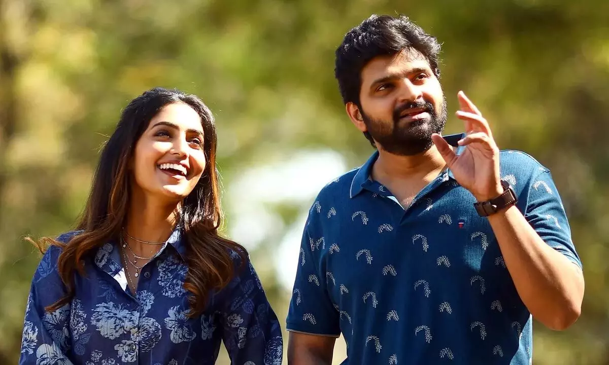 Samajavaragamana Review